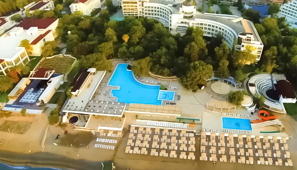 هتل پر لا مر ریزورت اند اسپا